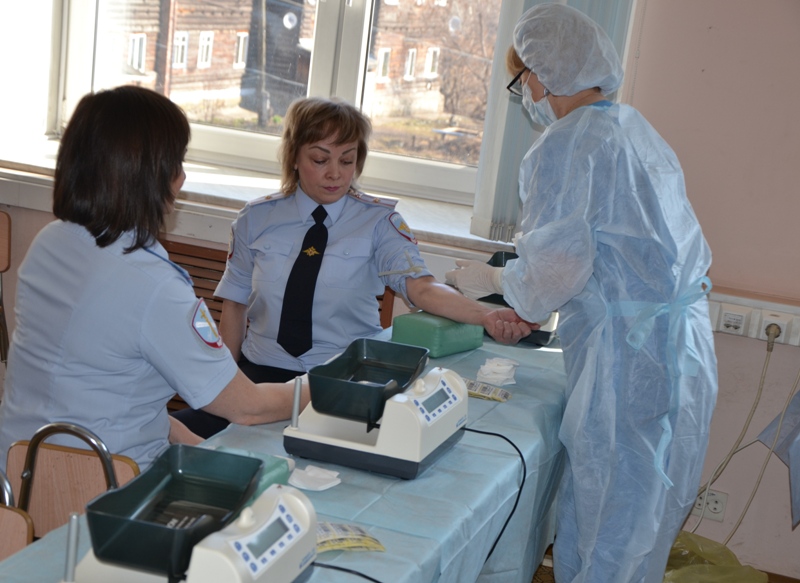 Доноры в погонах