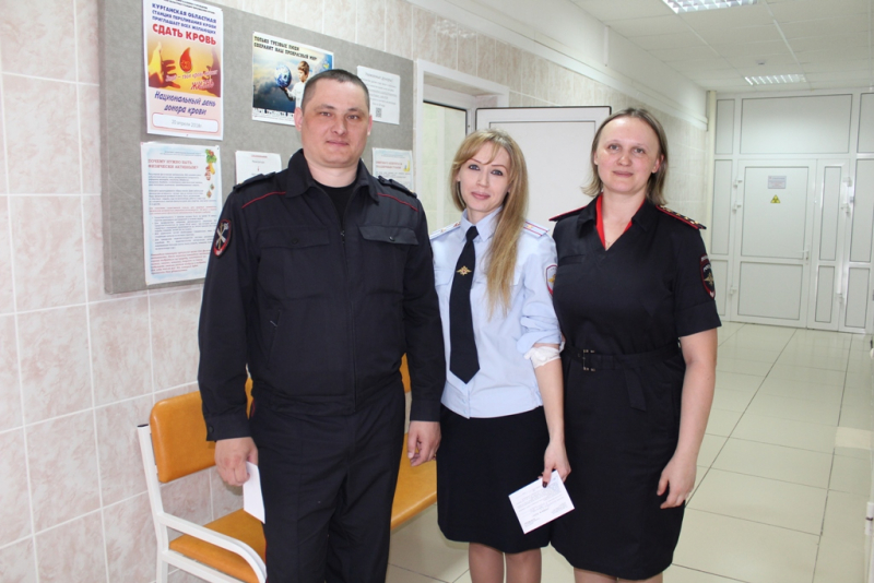 Транспортные полицейские Кургана стали донорами