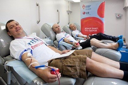 Компания LG Electronics уже третий год участвует с донорскими инициативами в смене «Технология добра» на форуме «Селигер»