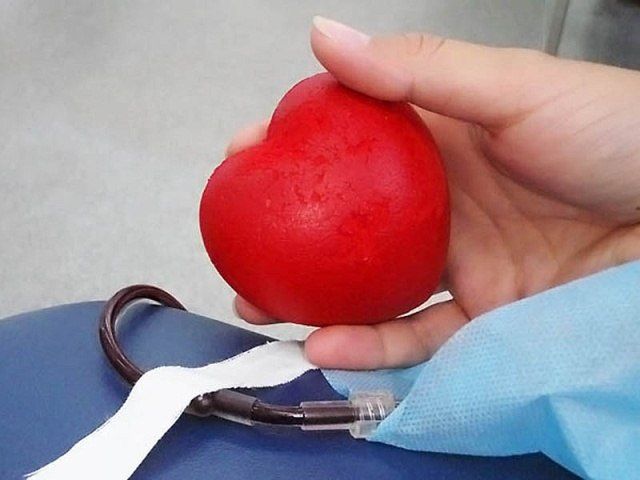 Жители Челябинска приняли участие в новогодних донорских акциях