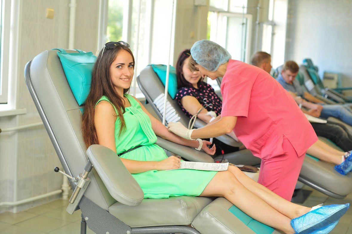 Доноры Вологды и Череповца в праздничные дни сдали 55 литров крови