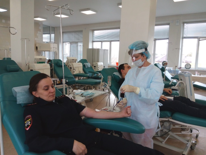 Южноуральцы поделились своей кровью с пострадавшими в ДТП